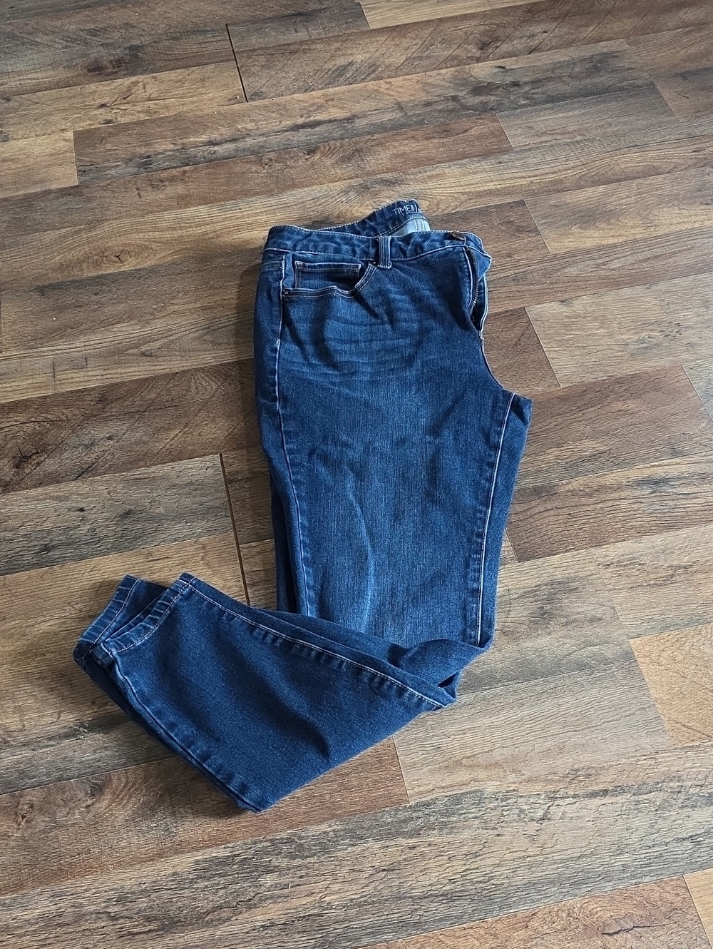Time and Tru Women's Straight-Leg Jeans in Dark Blue Denim